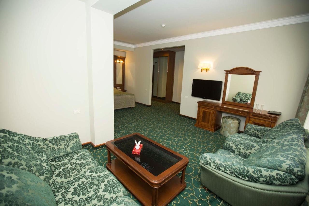 Hotel Russia Tsaghkadzor Exterior photo
