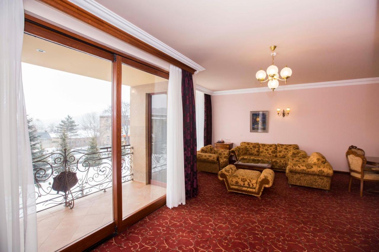 Hotel Russia Tsaghkadzor Exterior photo